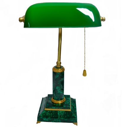 Зеленая настольная лампа  из малахита Л-МА-40