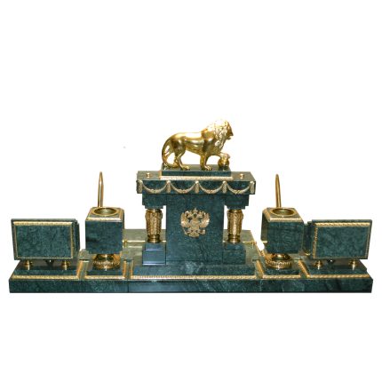 Настольный набор из  зеленого мрамора с бронзовым львом "Царский 5-3"